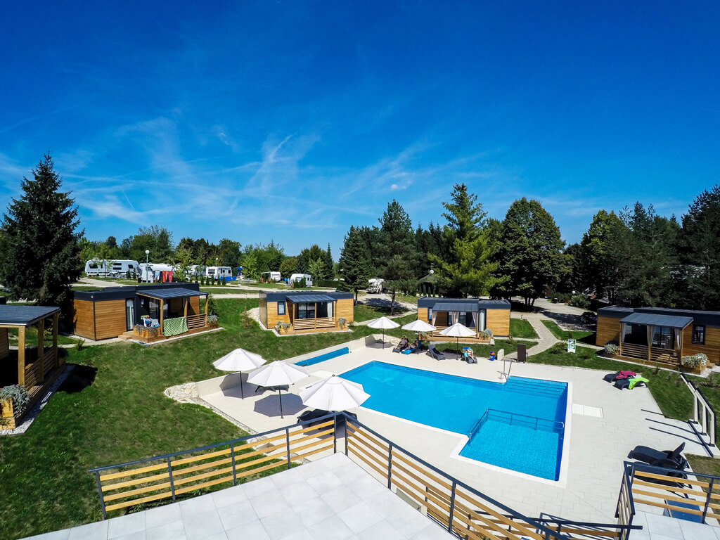 Camping Turist Grabovac mobile homes pool III
