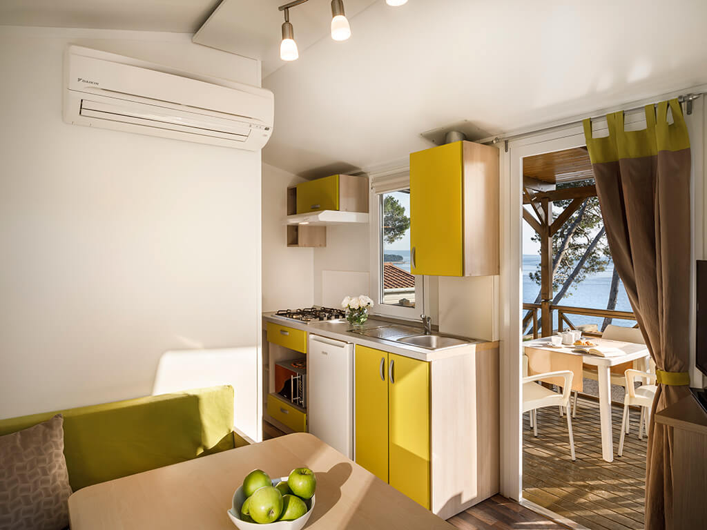 Padova Camping Resort Superior Romantic mobile home interior